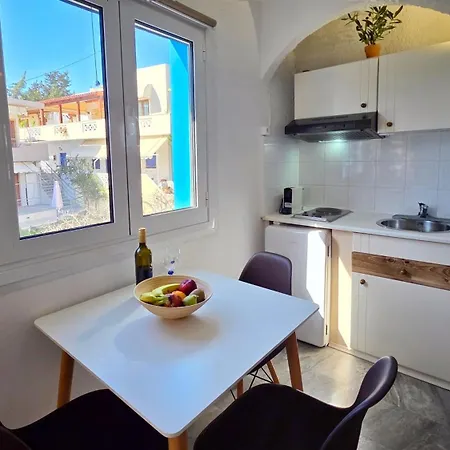 Michele Marie Apts Апартаменты *