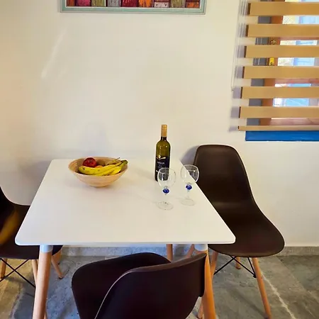 Апартаменты Michele Marie Apts